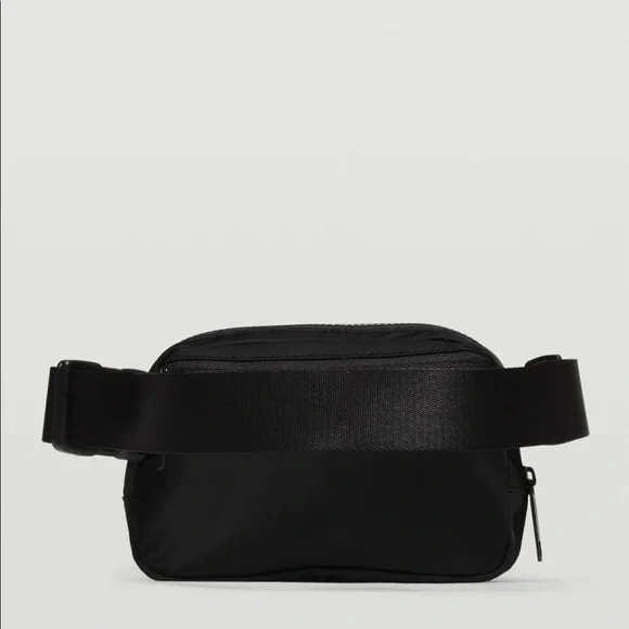 Lululemon black Everywhere Belt Bag - Picture 3 of 7